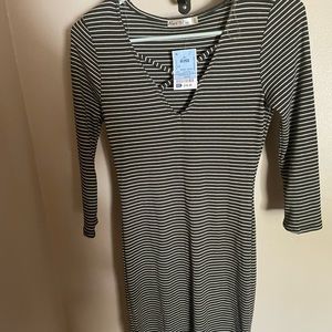 Ross hearts and hips green long dress size small in womens